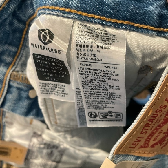 Levi's 501 Blue Jean Shorts high rise Distressed Raw Hem size 29 - Picture 2 of 6